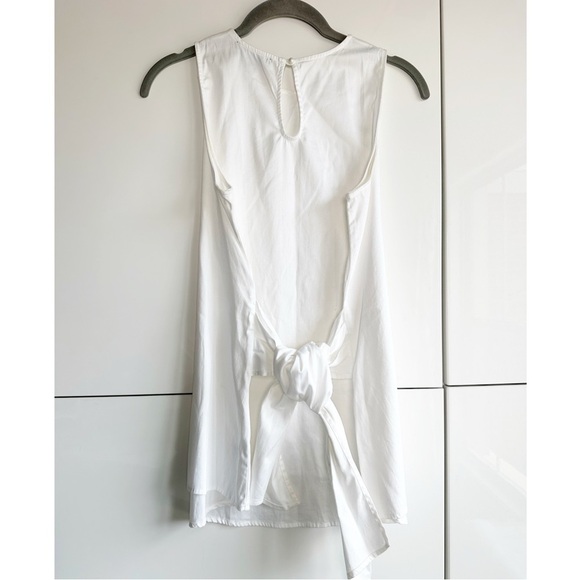 Como Black White Sleeveless Blouse Tie Back Size Small Office Career Workwear - Picture 4 of 7